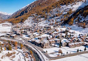 Glacier Express in Winter